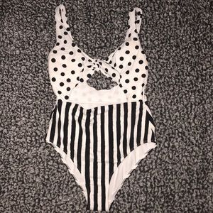 Bathing suit